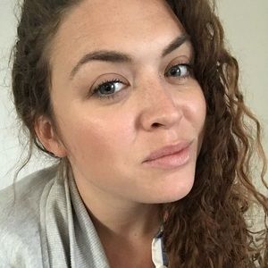 Meet your Posher, Annie